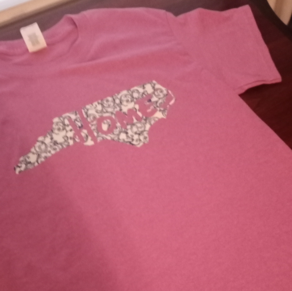 Small tee NC shirt
